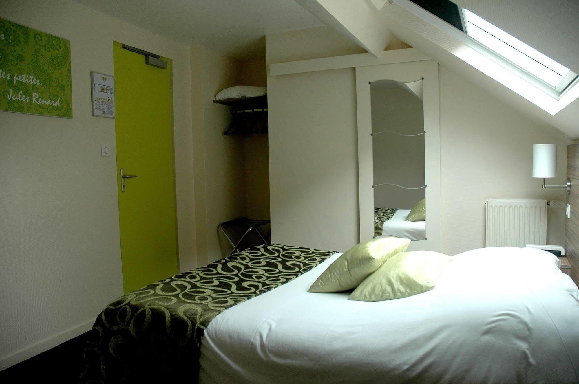 Logis Hotel Le Chene Vert Savenay Dış mekan fotoğraf